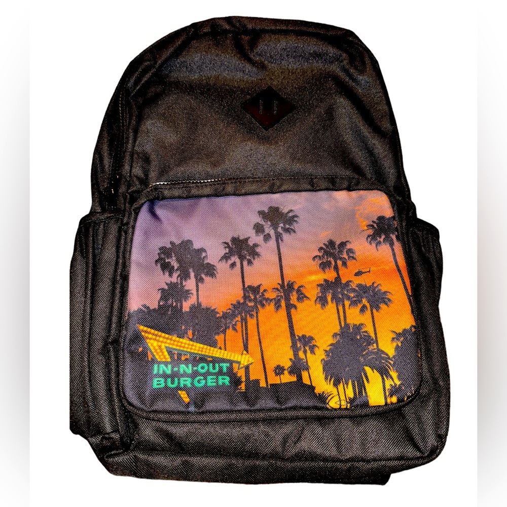 In ‘N’ Out Burger- Associate Exclusive California Dreaming Backpack- NEW! 🔥
